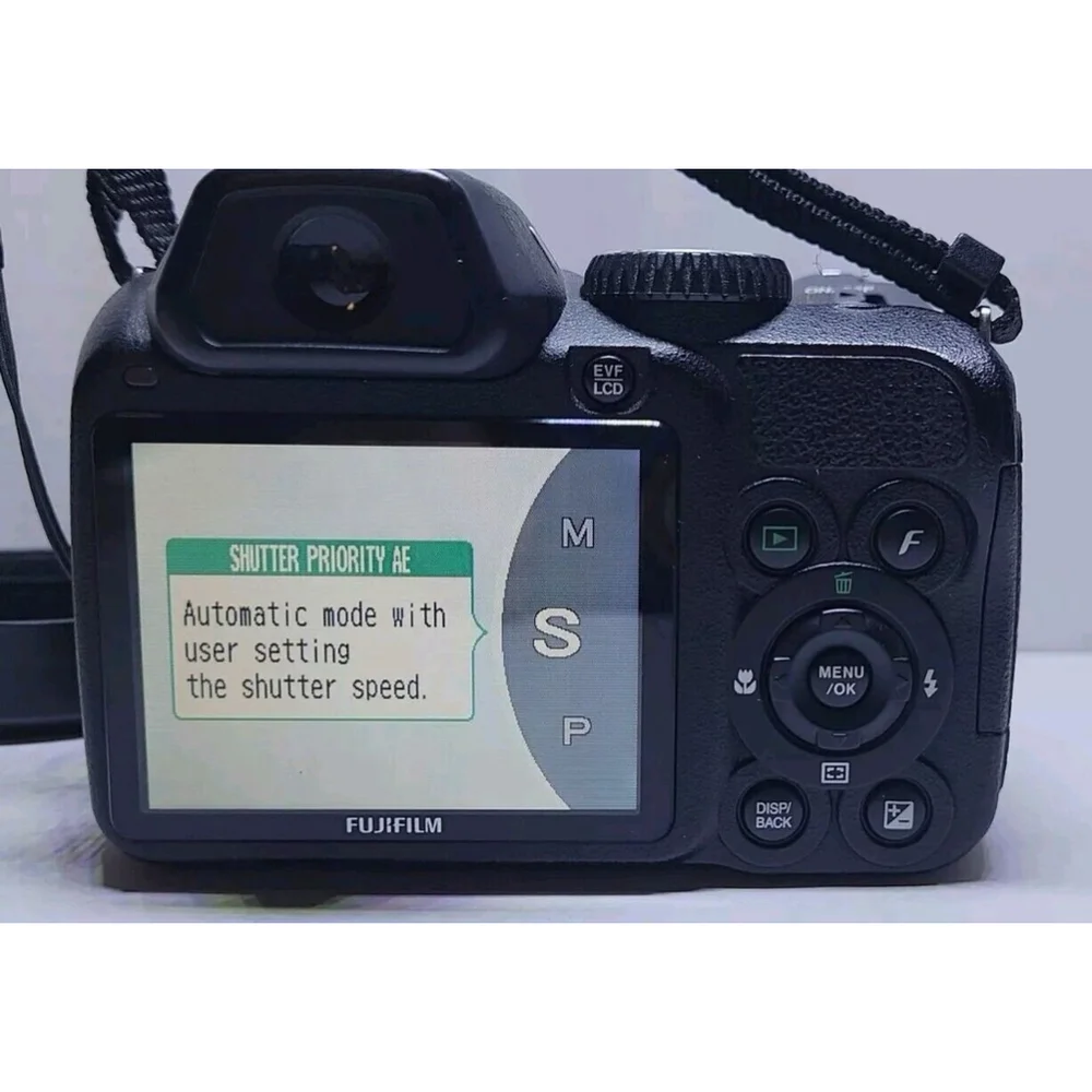 Fujifilm FinePix S2000HD 10MP Digital Camera with Batteries & Card. No. 8U064803
